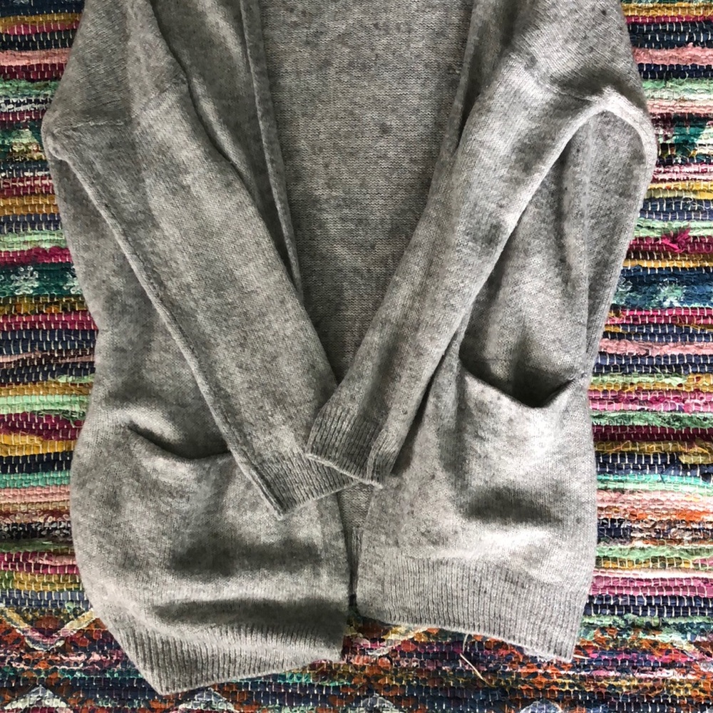 H&M Cardigan - Picture 2 of 6